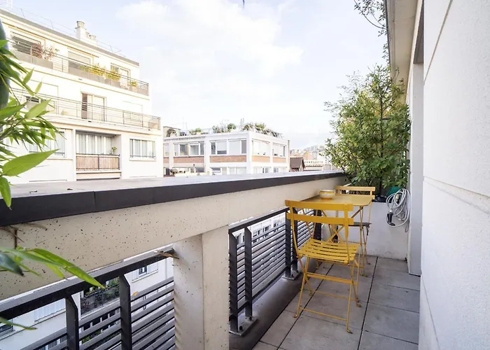 Apartamento Bright 37m For 2 With Balcony In Paris!