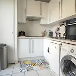 Bright 37m For 2 With Balcony In Paris! *