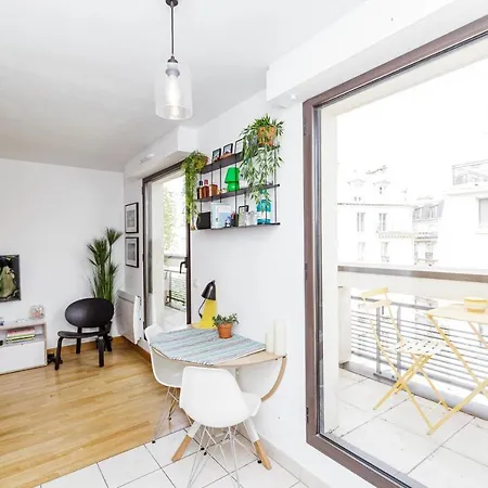 Apartman Bright 37m For 2 With Balcony In Paris! Párizs