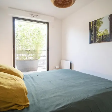 Bright 37m For 2 With Balcony In Paris! * Paryż