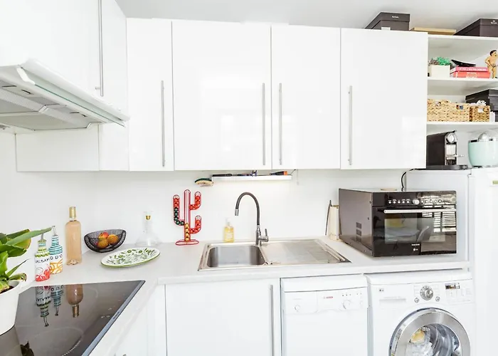 Bright 37m For 2 With Balcony In Paris! Paryż