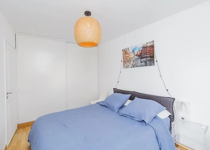 Bright 37m For 2 With Balcony In Paris! Apartament Paryż
